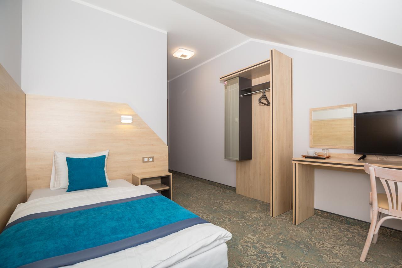 Hotel Vela 特切夫 外观 照片